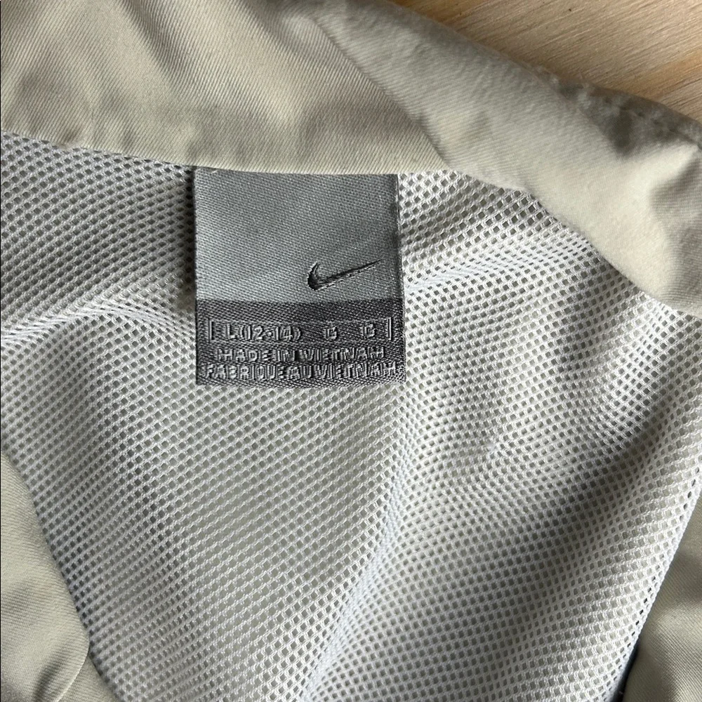 Nike Youth Zip-Up Jacket - Beige with White Stripes | Size L (12-14) - Picture 7 of 9